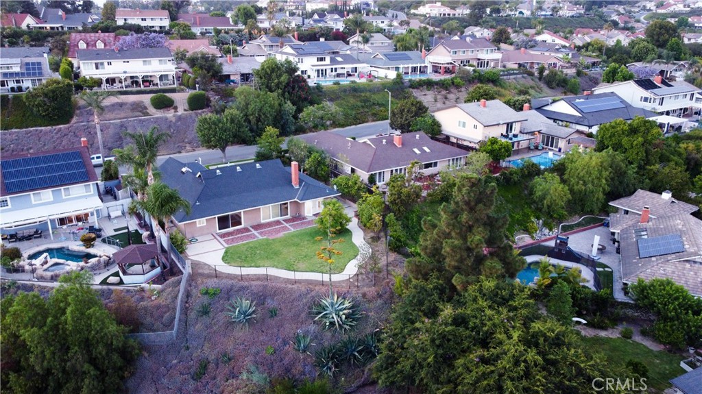 2906 E Marywood Lane