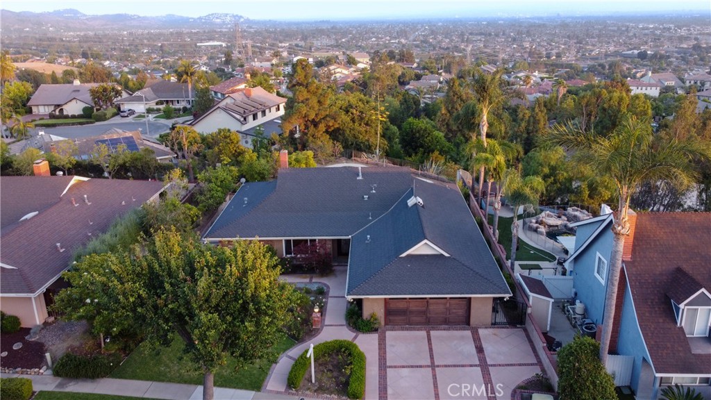 2906 E Marywood Lane