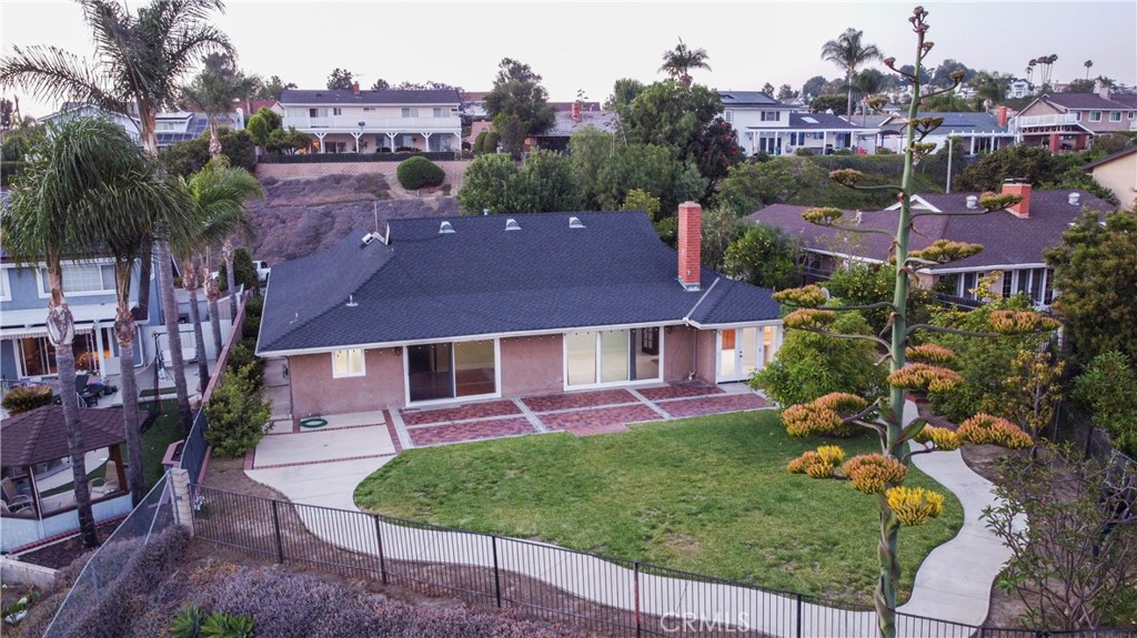 2906 E Marywood Lane