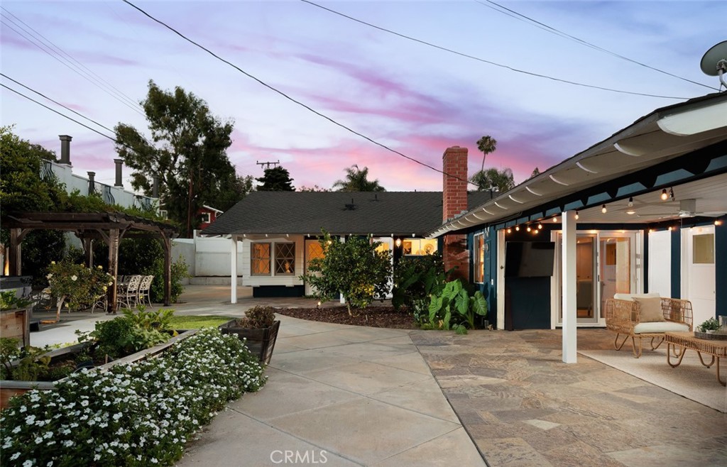 2119 E Denise Avenue