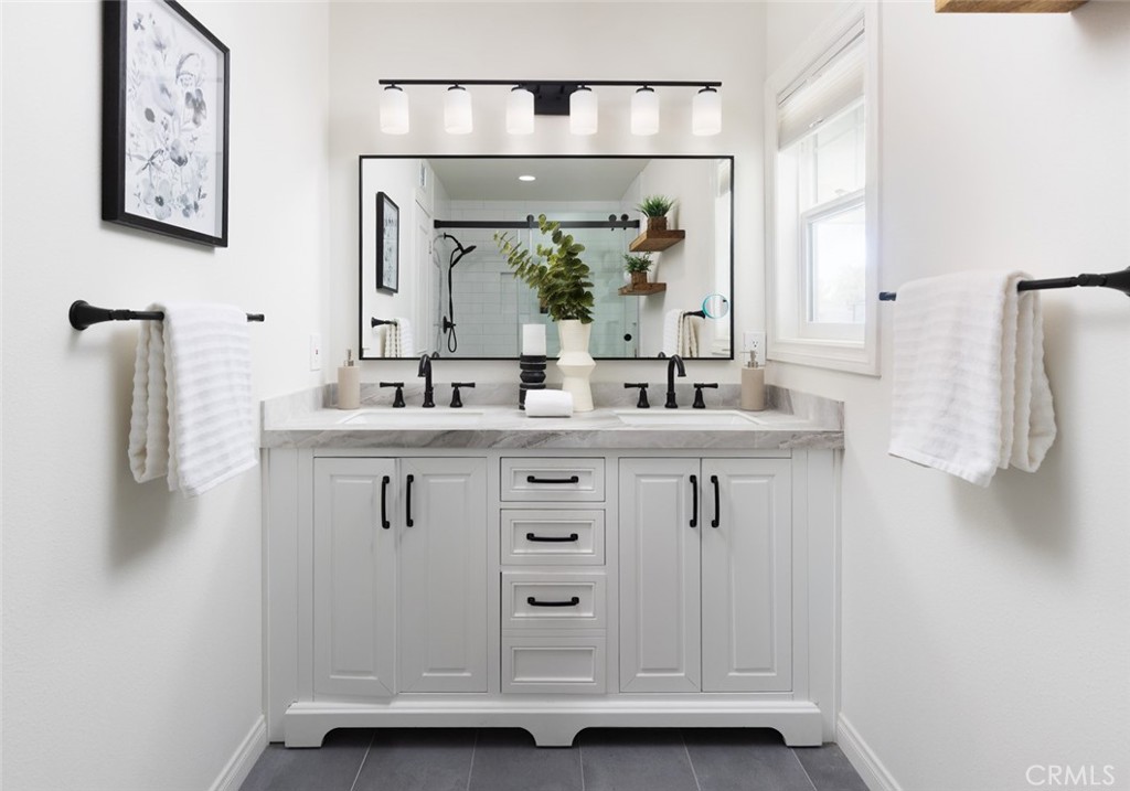 2119 E Denise Avenue