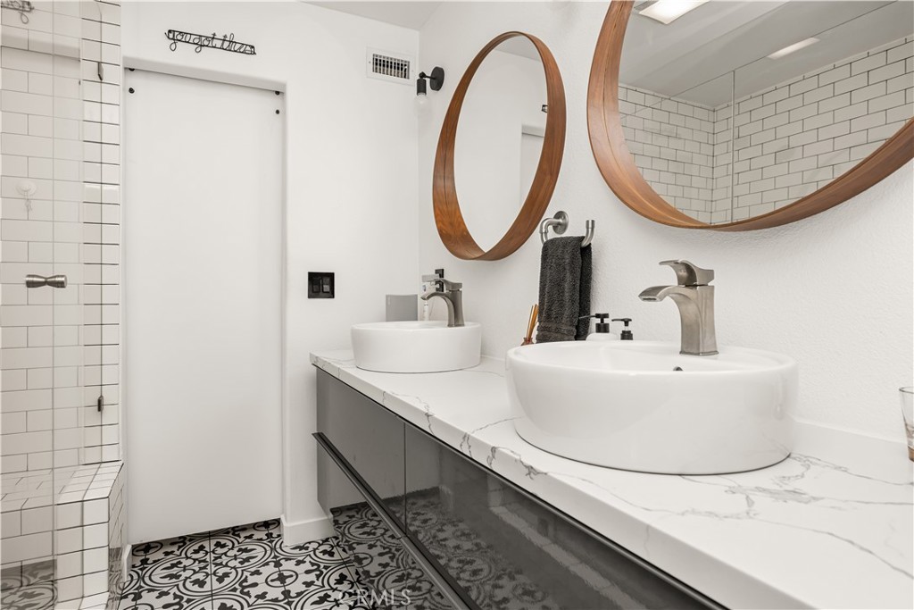 23261 Caminito Andreta 66