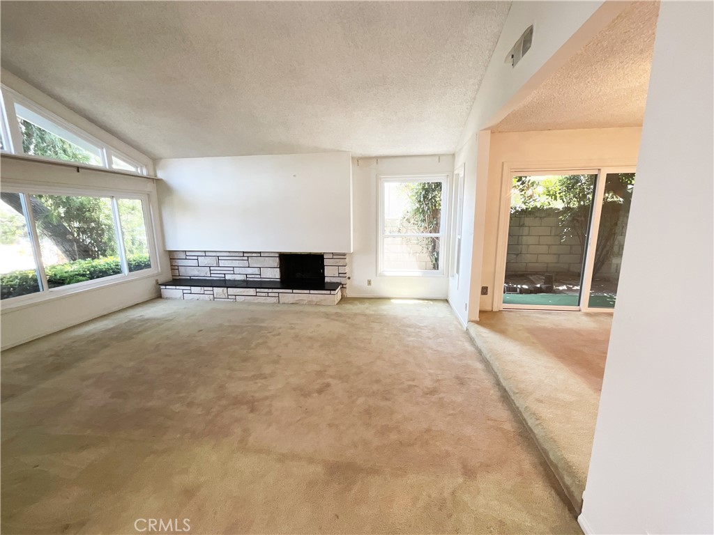 4349 Candleberry