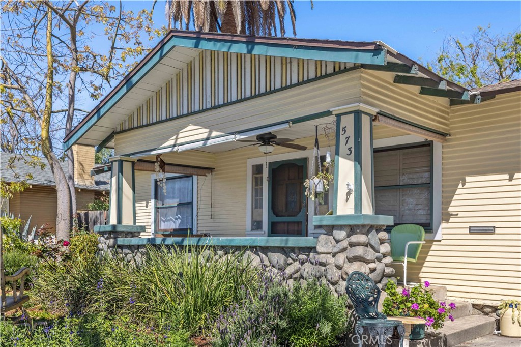 573 E. Alvarado St.