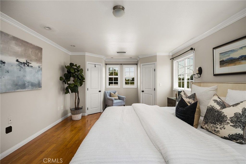 3725 Gardenia Avenue