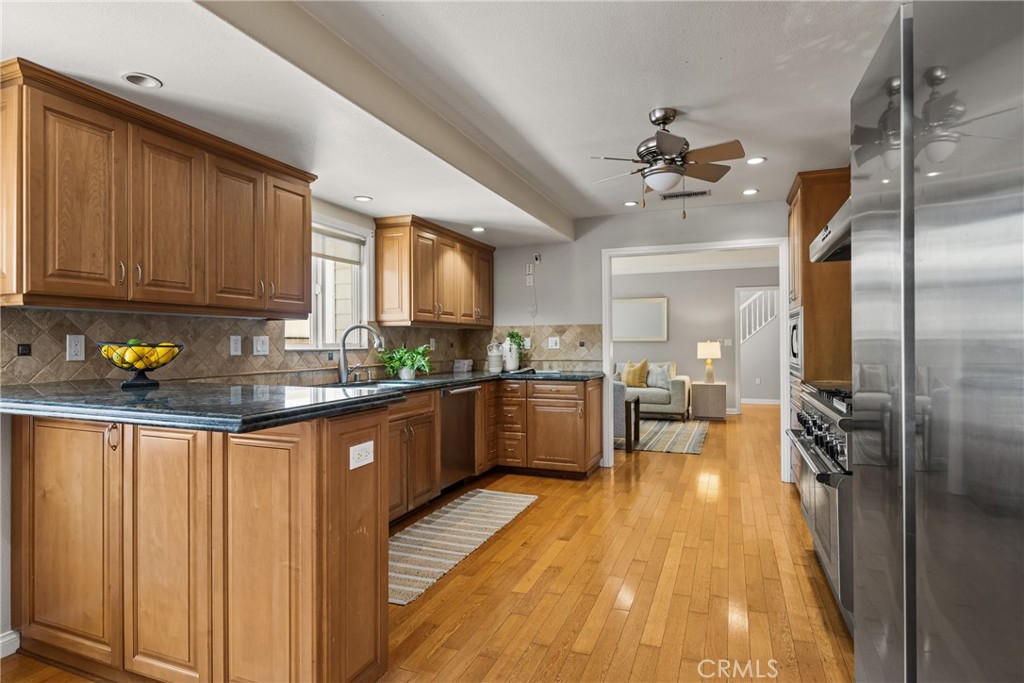 3725 Gardenia Avenue