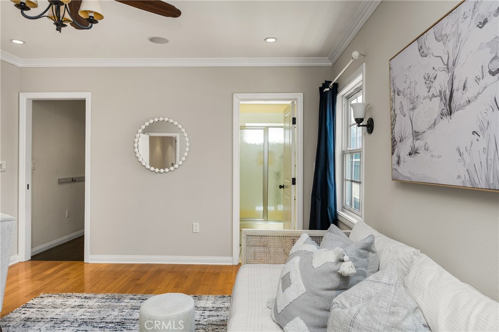 3725 Gardenia Avenue