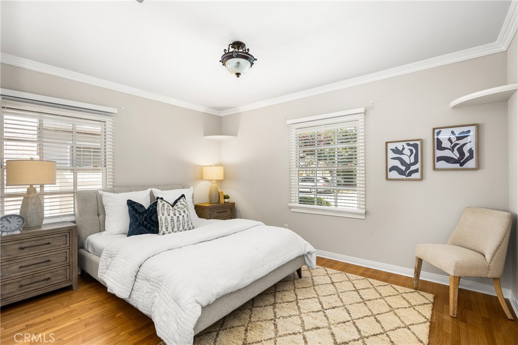 3725 Gardenia Avenue