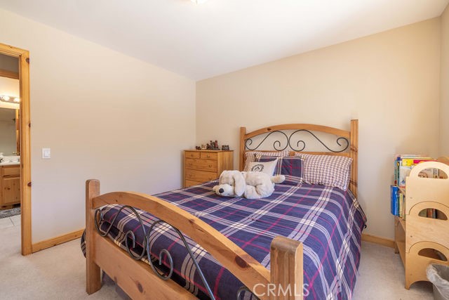 1332 La Crescenta Dr.