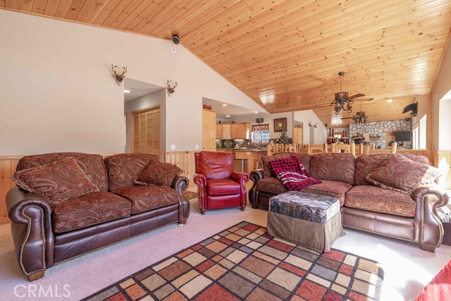 1332 La Crescenta Dr.