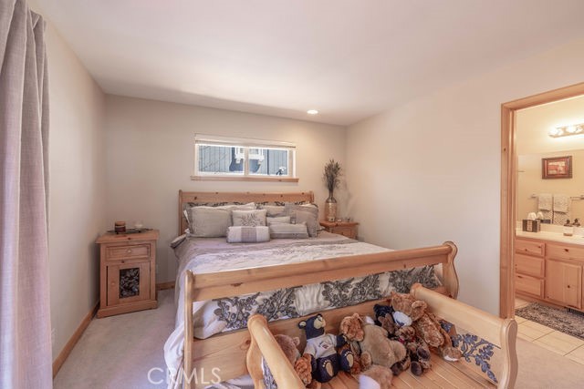 1332 La Crescenta Dr.