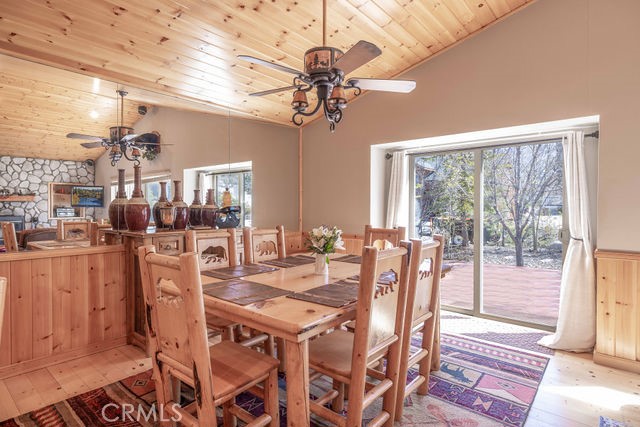 1332 La Crescenta Dr.