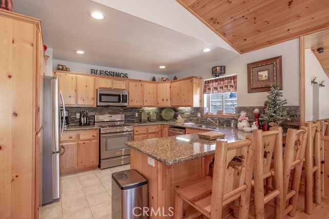 1332 La Crescenta Dr.