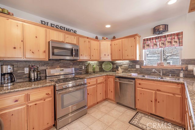 1332 La Crescenta Dr.