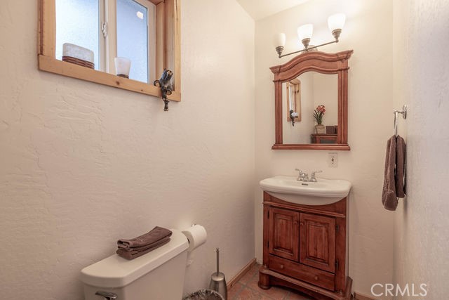 1332 La Crescenta Dr.