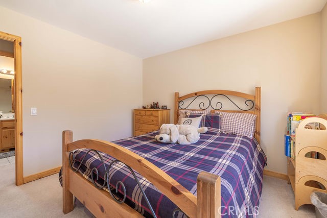 1332 La Crescenta Dr.