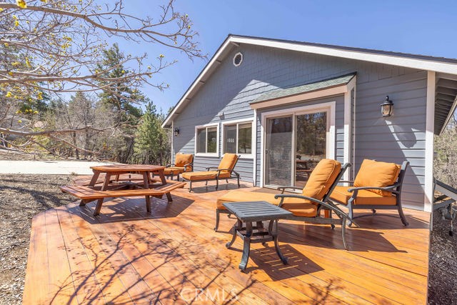 1332 La Crescenta Dr.