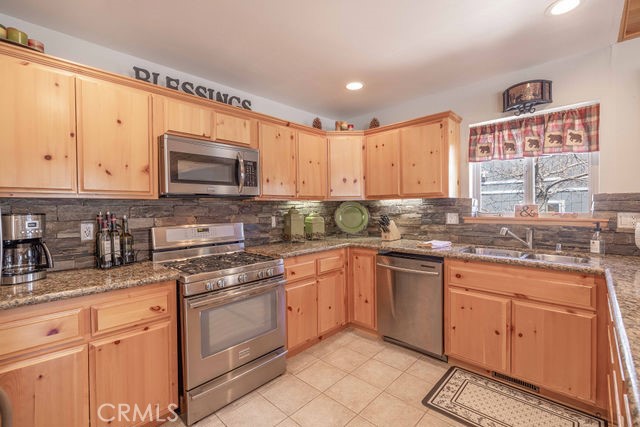 1332 La Crescenta Dr.