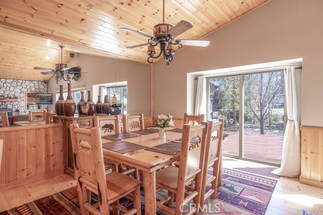 1332 La Crescenta Dr.