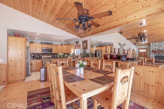 1332 La Crescenta Dr.