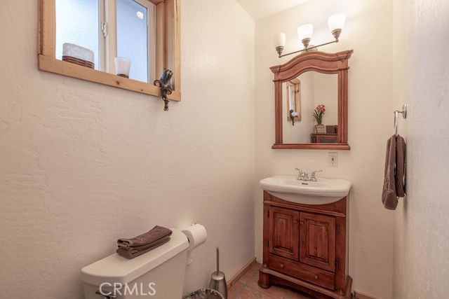 1332 La Crescenta Dr.