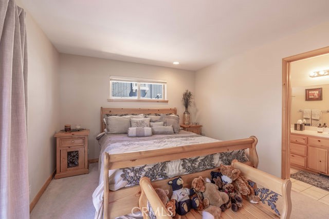 1332 La Crescenta Dr.