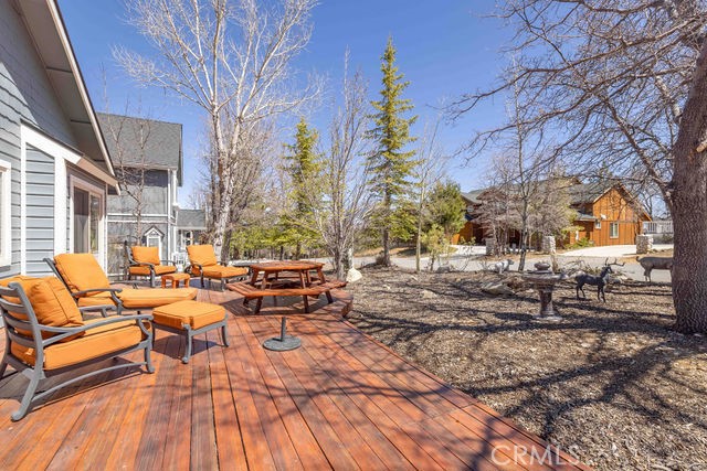 1332 La Crescenta Dr.