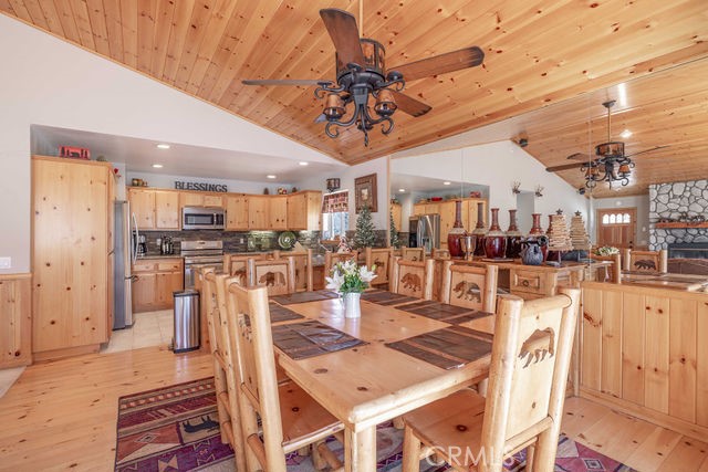 1332 La Crescenta Dr.