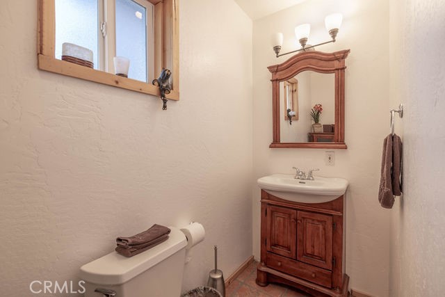 1332 La Crescenta Dr