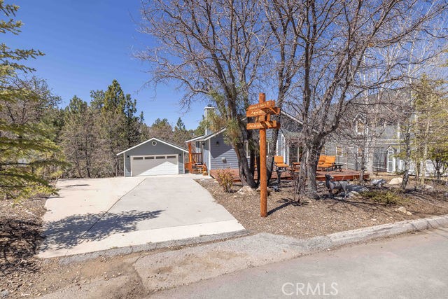 1332 La Crescenta Dr