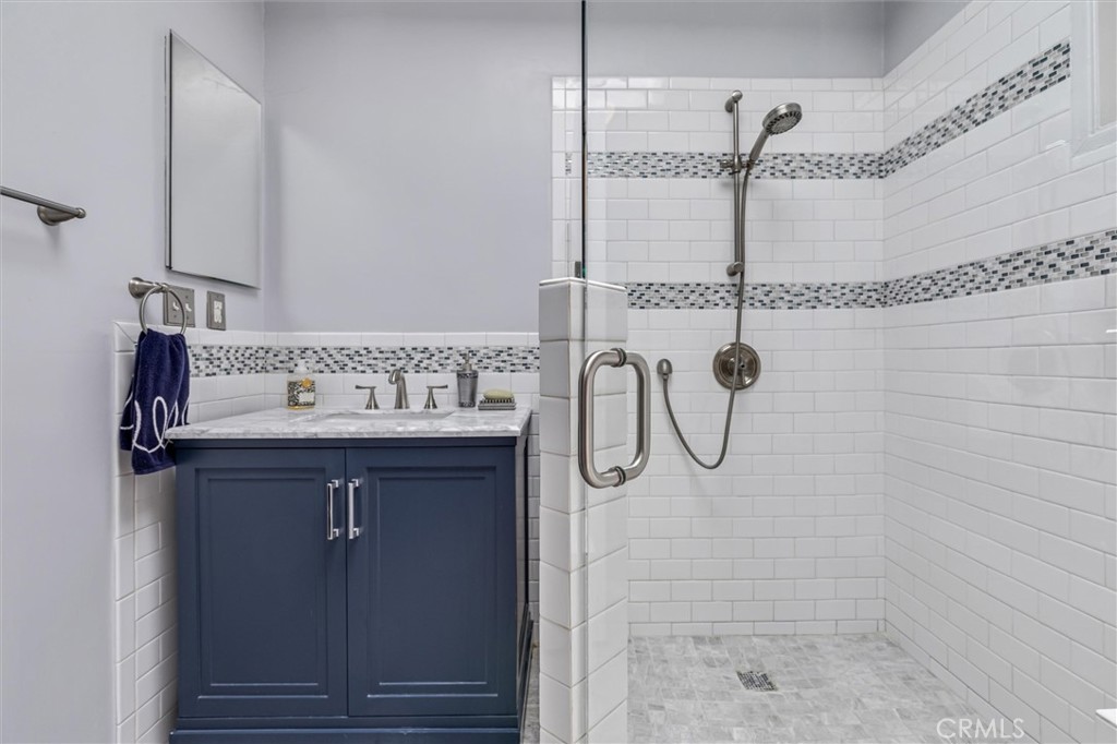 5729 Grandview Avenue