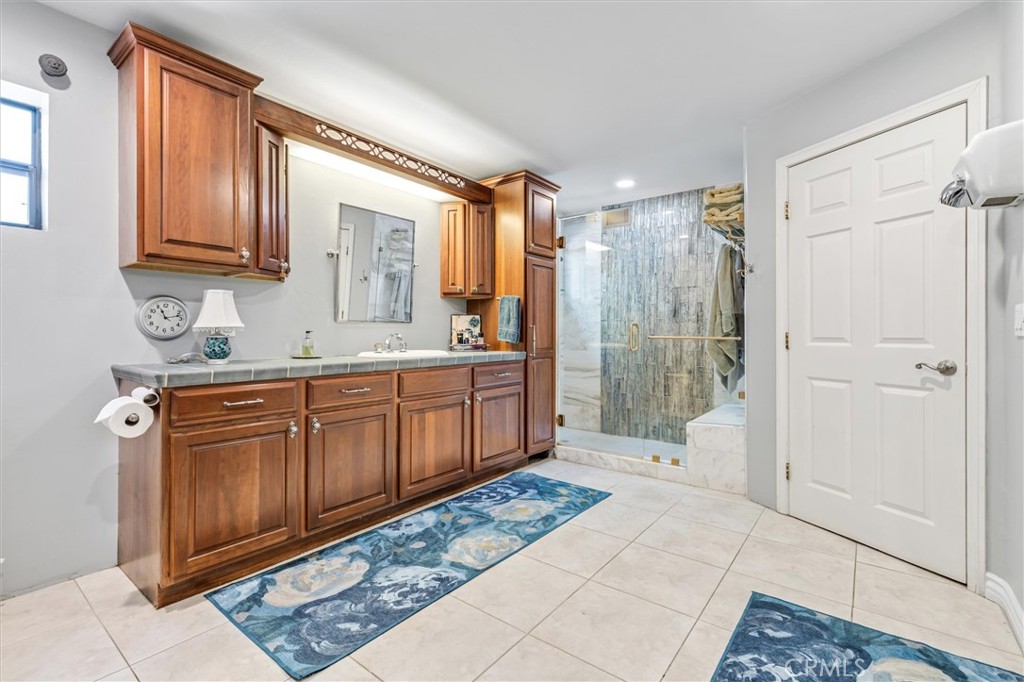 5729 Grandview Avenue