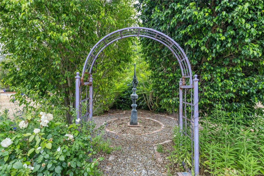 5729 Grandview Avenue