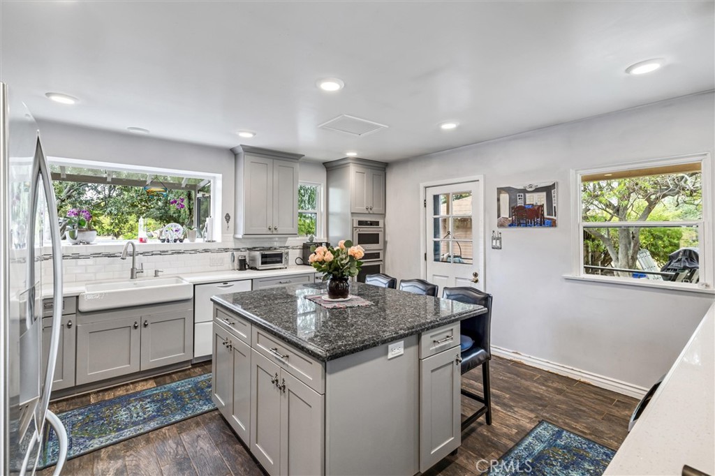 5729 Grandview Avenue