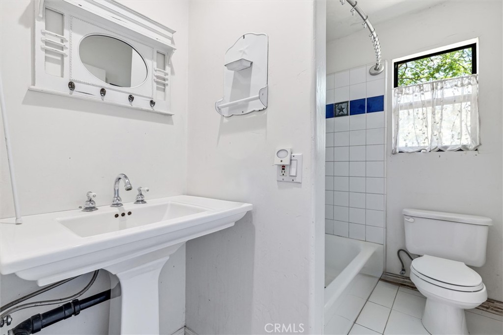 5729 Grandview Avenue