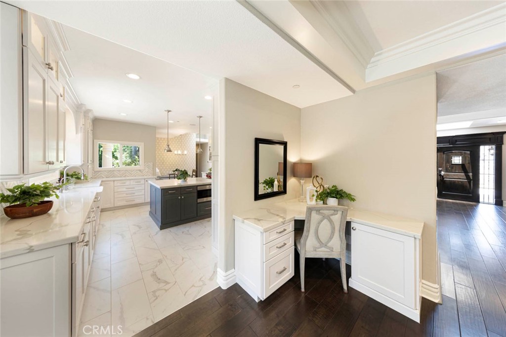 185 S Trish Court