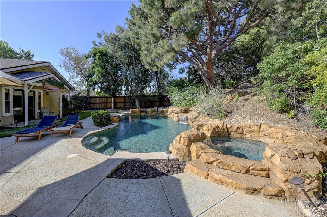 6122 Amberdale Drive