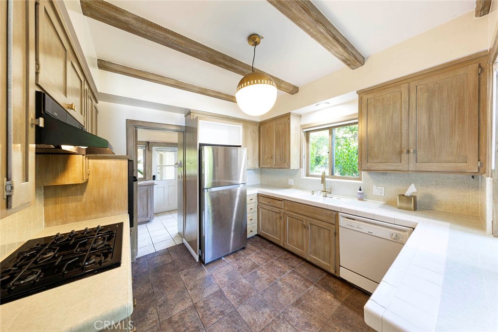 1051 Marine Drive