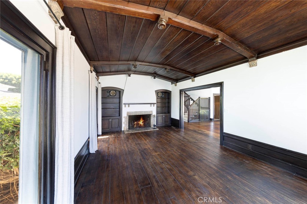 1051 Marine Drive