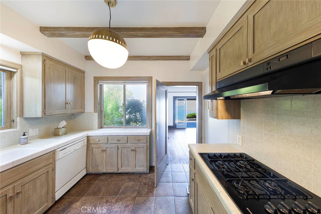 1051 Marine Drive