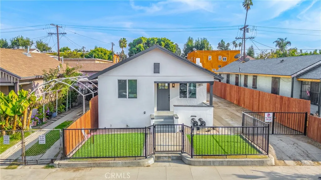 3818 Crawford Street