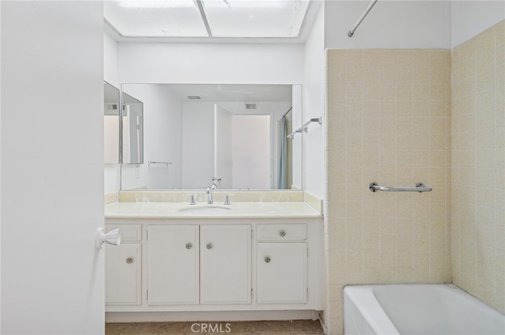 6890 E Georgetown Circle