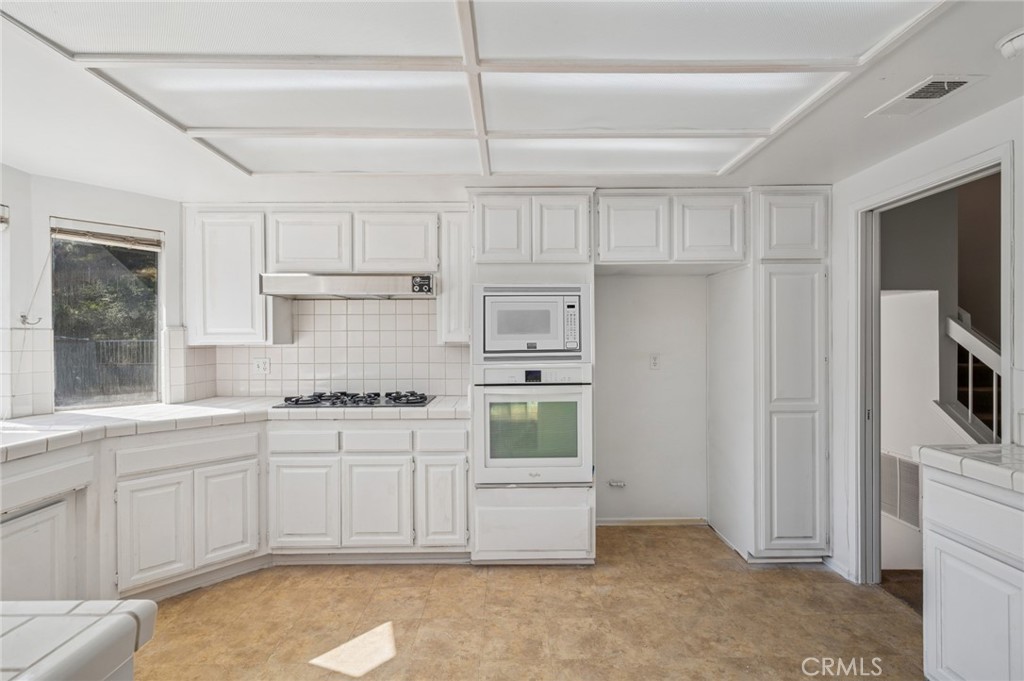 6890 E Georgetown Circle