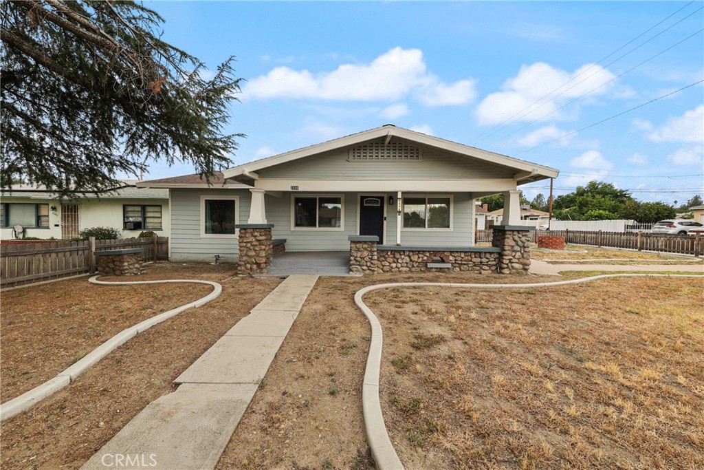 2696 N Sierra Way