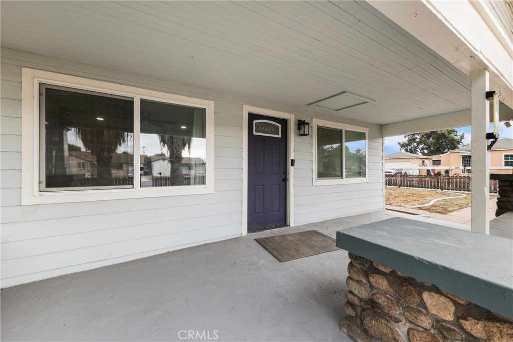2696 N Sierra Way