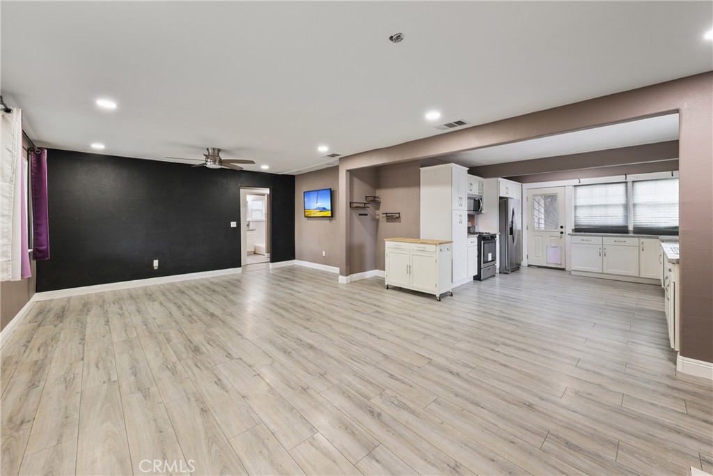 2696 N Sierra Way