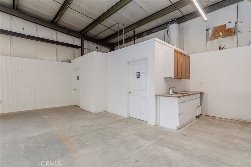 13649 Rosecrans Avenue