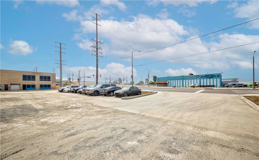 13649 Rosecrans Avenue