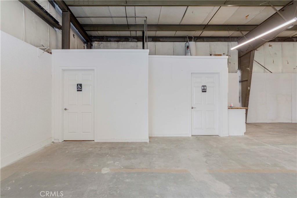 13649 Rosecrans Avenue