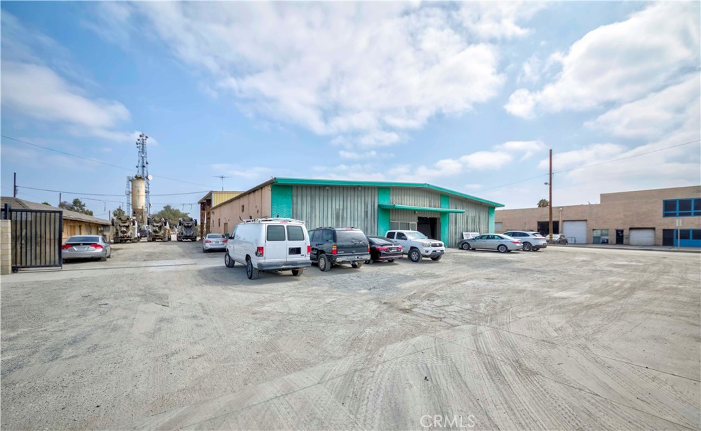 13649 Rosecrans Avenue